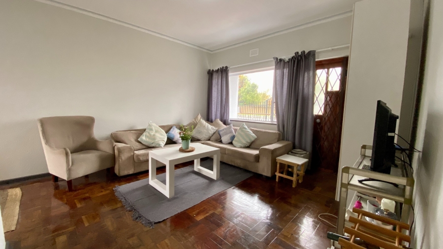 To Let 2 Bedroom Property for Rent in Roundhay Western Cape